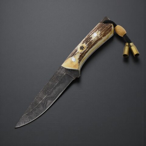 El Yapımı Damascus Av Bıçağı Geyik Boynuzu Kabza