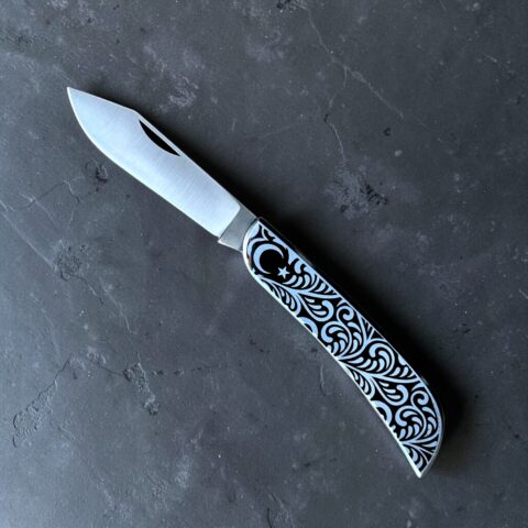 Sürmene Gravür İşlemeli Krom Çakı 13